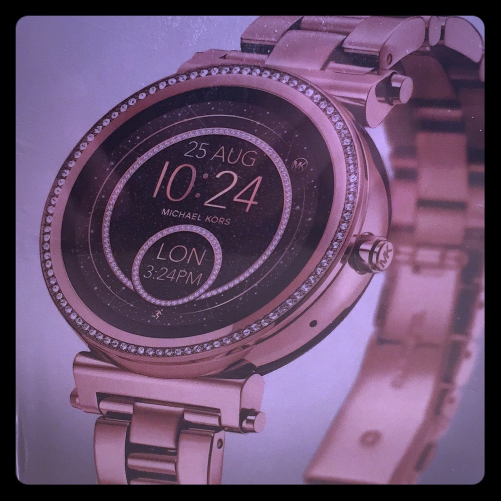 Michael Kors Access Smartwatch - Picture 1 of 3